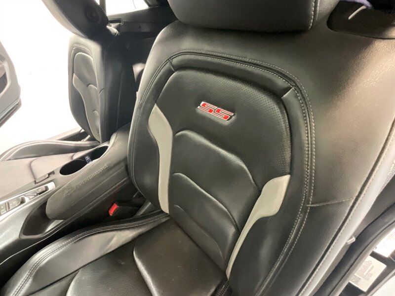 Vehicle image 29 of 64