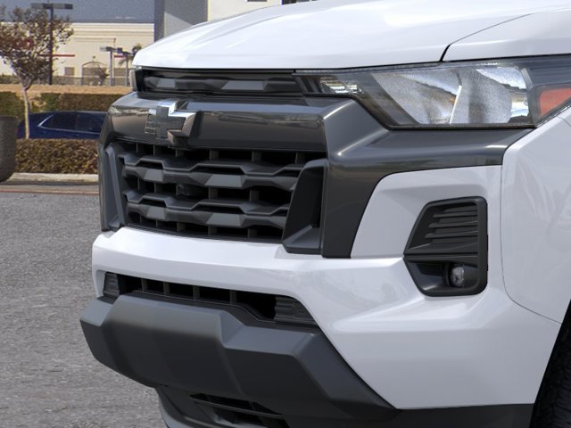 Vehicle image 13 of 24