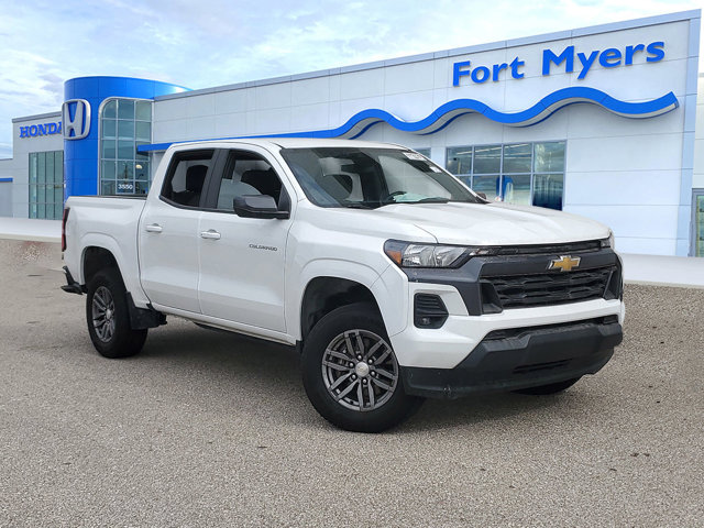 2023 Chevrolet Colorado LT Image 2 of 31