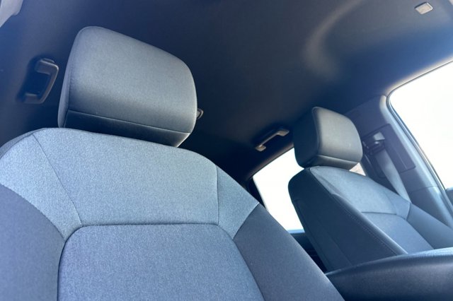 Vehicle image 13 of 25