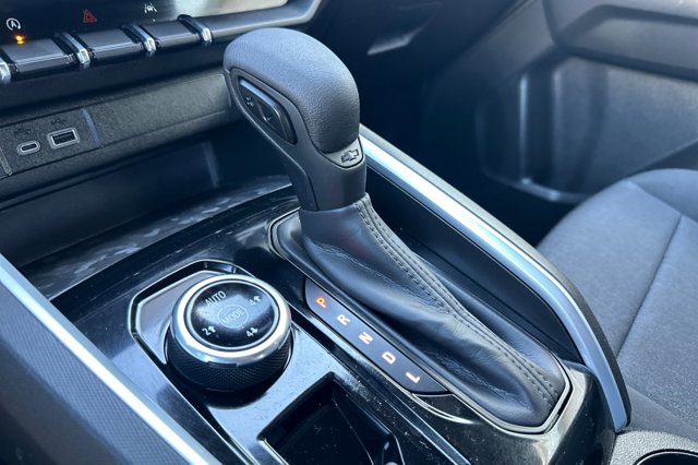 Vehicle image 18 of 25