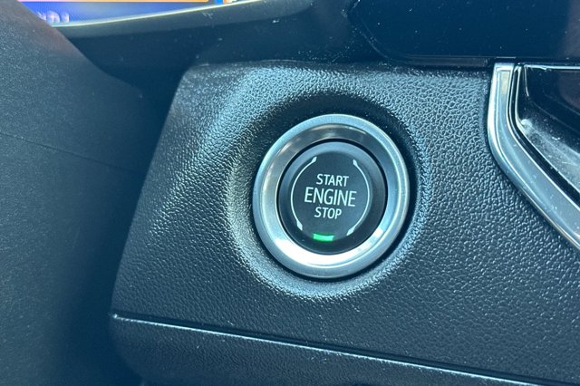 Vehicle image 19 of 25