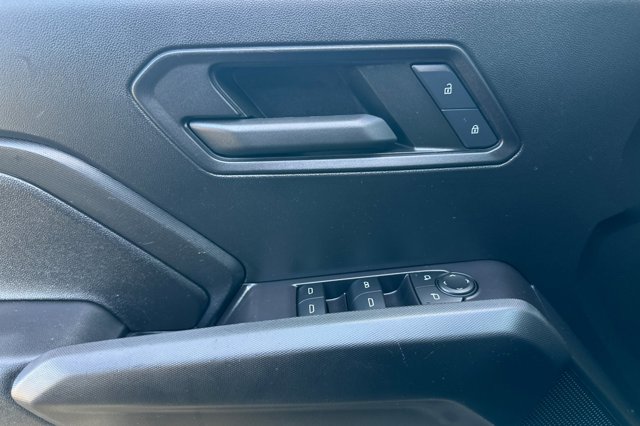 Vehicle image 8 of 25
