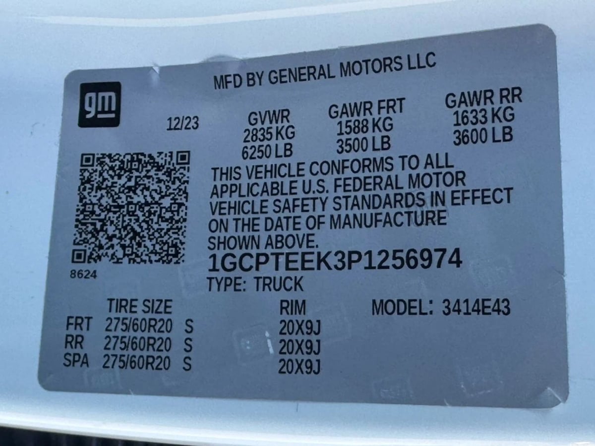 Vehicle image 28 of 32