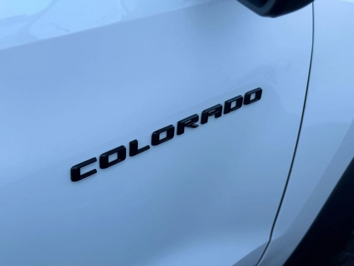 Vehicle image 29 of 32