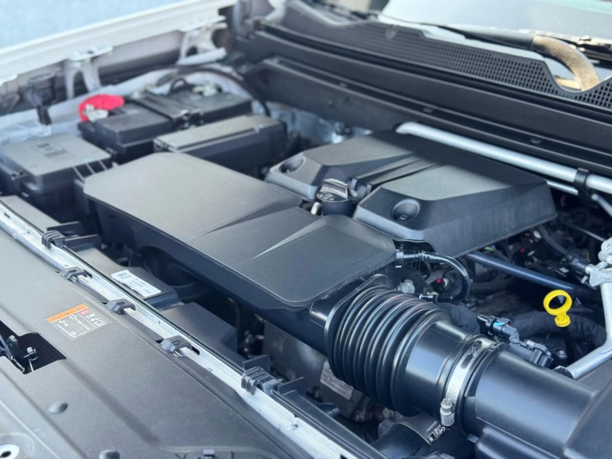 Vehicle image 9 of 32