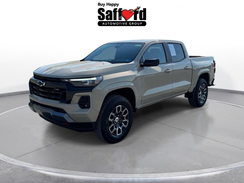 2023 Chevrolet Colorado Z71 Image 1 of 32
