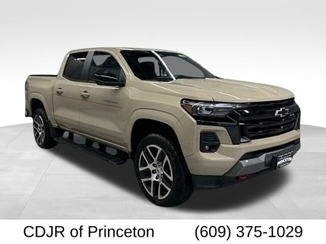 Vehicle image 5 of 52
