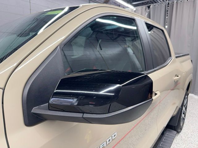 Vehicle image 15 of 52