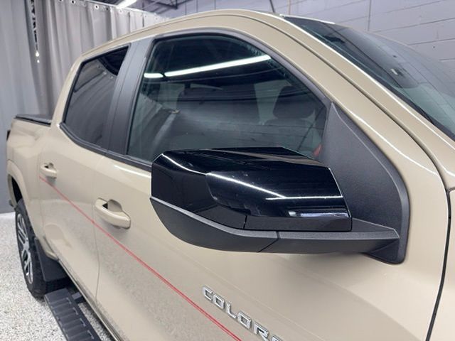 Vehicle image 16 of 52