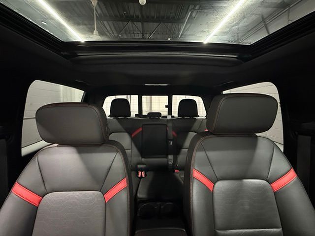 Vehicle image 36 of 52