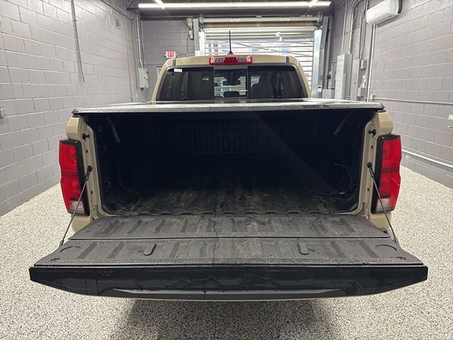 Vehicle image 10 of 52