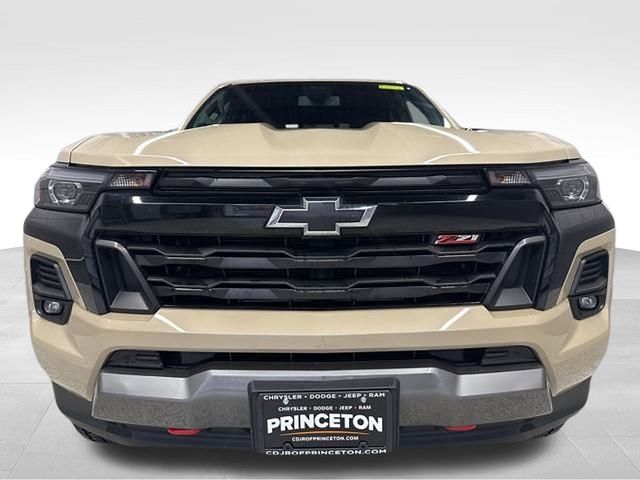 Vehicle image 4 of 52