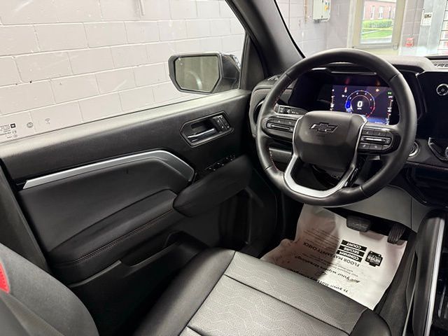 Vehicle image 39 of 52