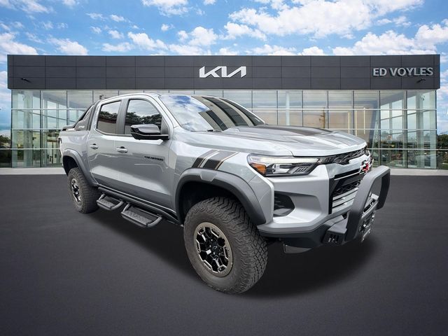 2023 Chevrolet Colorado ZR2 Image 2 of 35