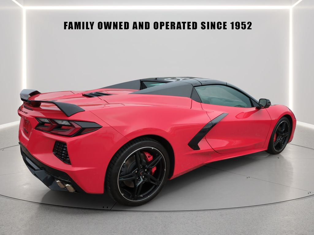 2023 Chevrolet Corvette 1LT Image 3 of 32