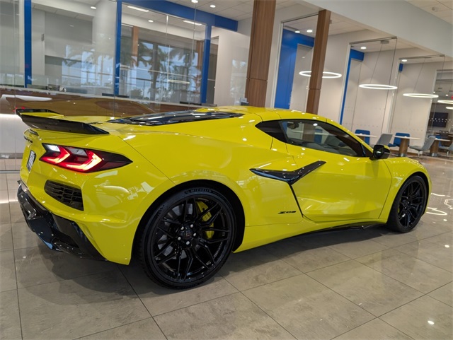 Vehicle image 5 of 26