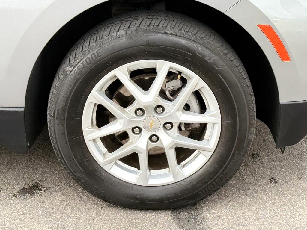 Vehicle image 8 of 29