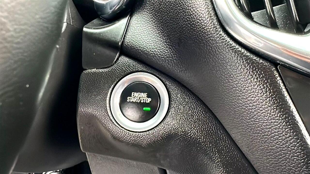 Vehicle image 34 of 48