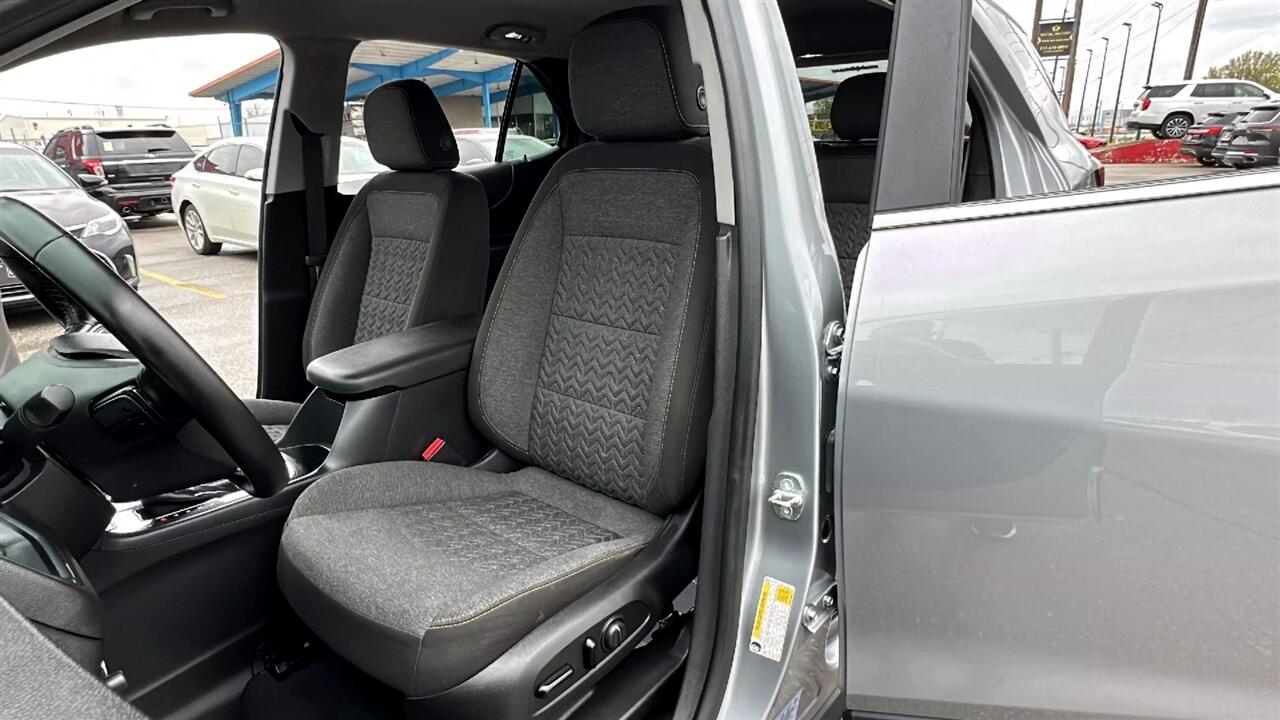 Vehicle image 19 of 48