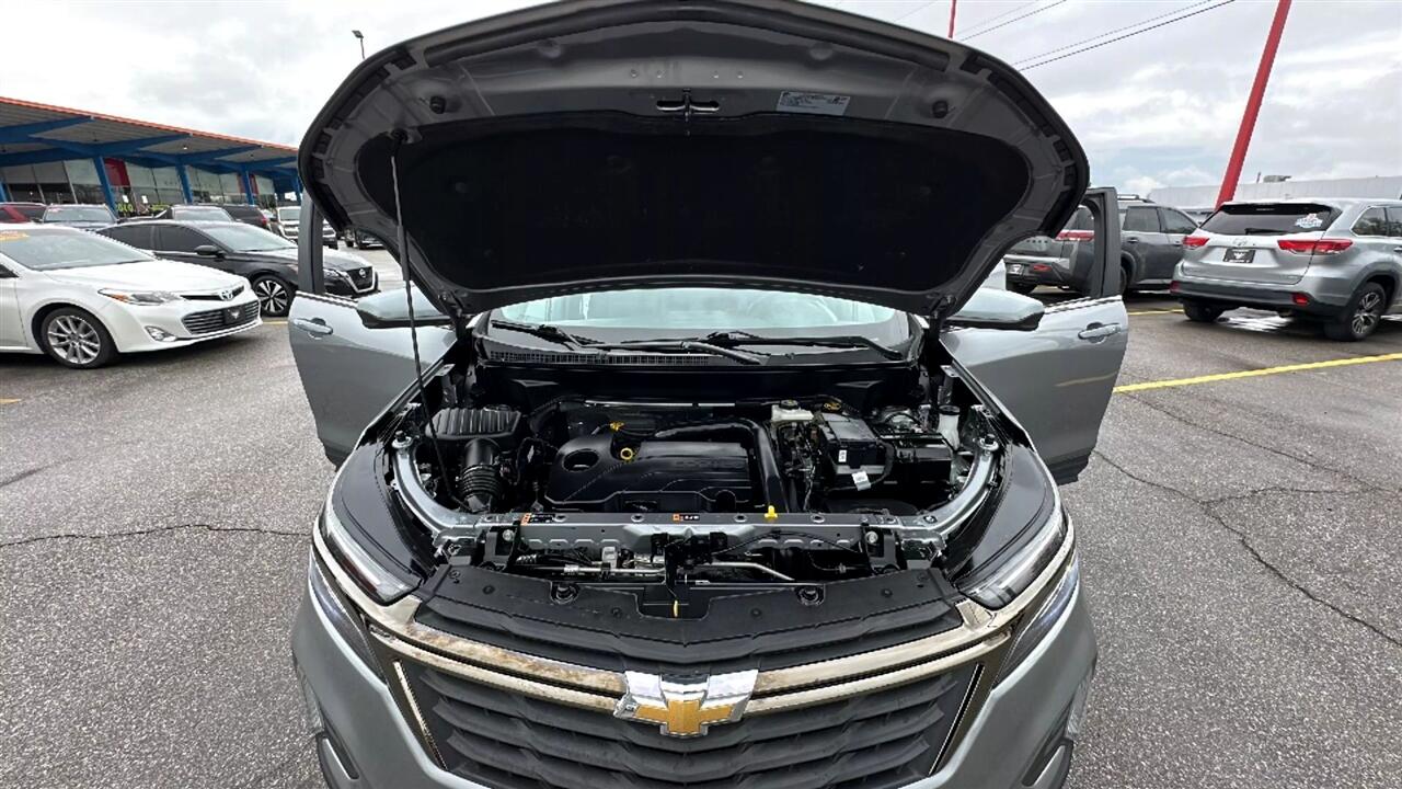 Vehicle image 27 of 48