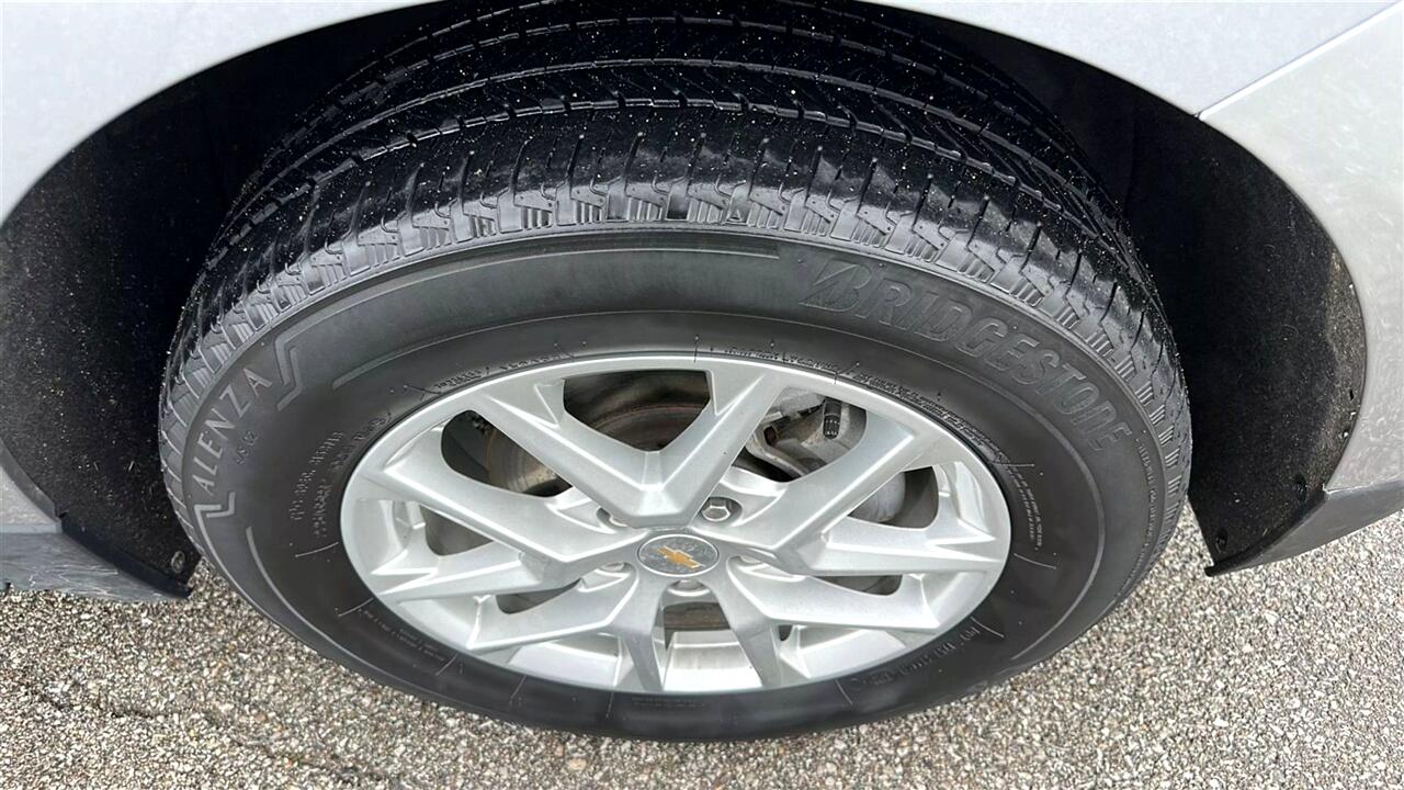 Vehicle image 46 of 48