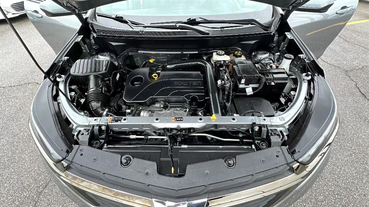 Vehicle image 28 of 48