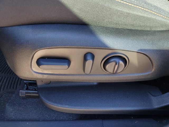 2023 Chevrolet Equinox LT Image 30 of 32