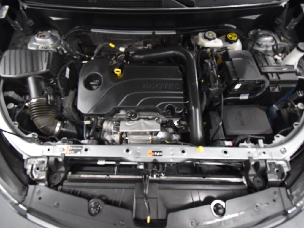Vehicle image 18 of 52