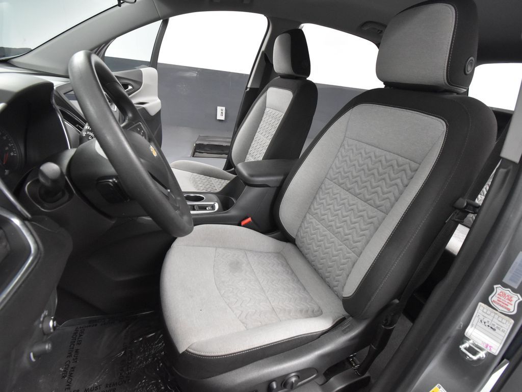Vehicle image 25 of 52