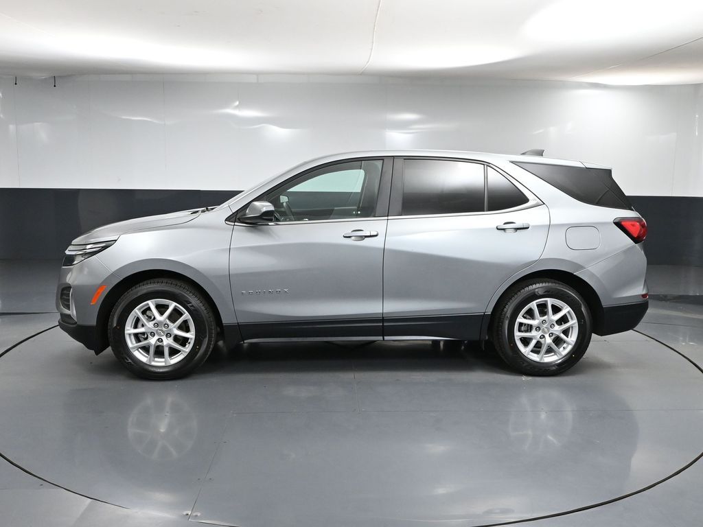 Vehicle image 17 of 52