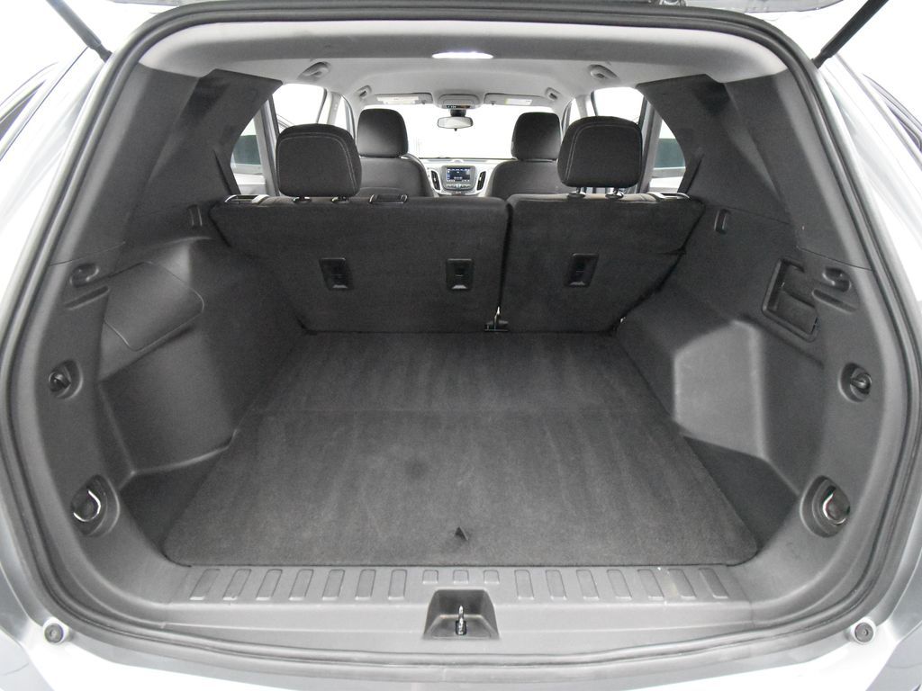 Vehicle image 23 of 52
