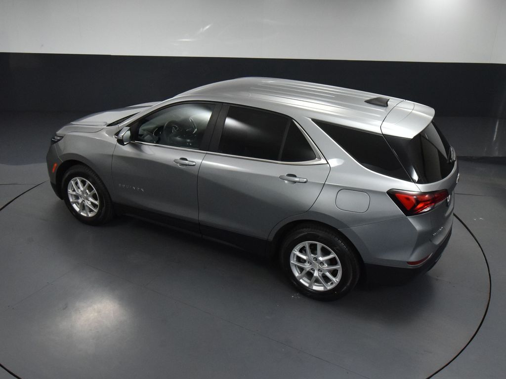 Vehicle image 16 of 52