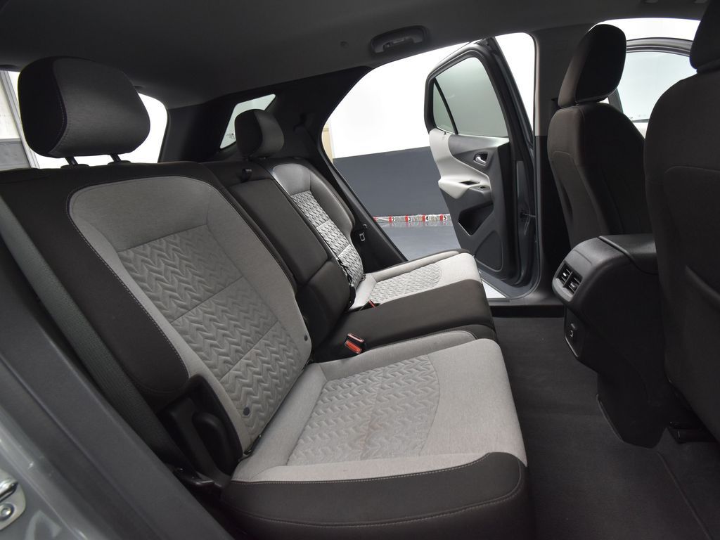 Vehicle image 24 of 52