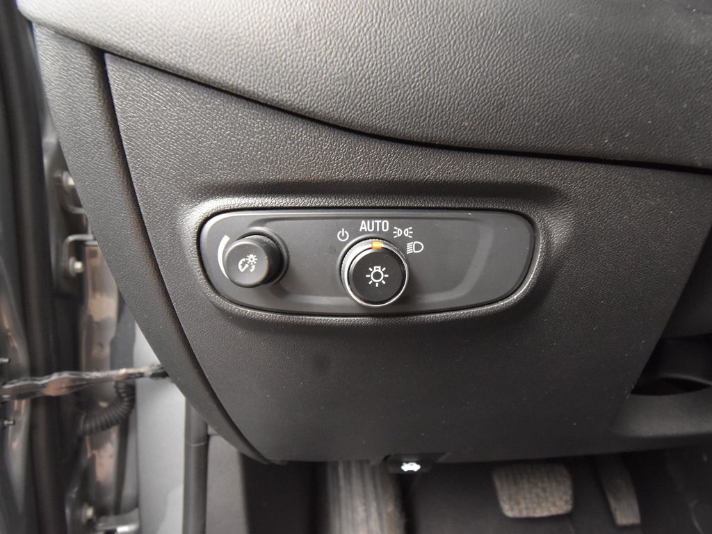 Vehicle image 44 of 52