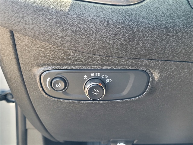 2023 Chevrolet Equinox LT Image 24 of 34