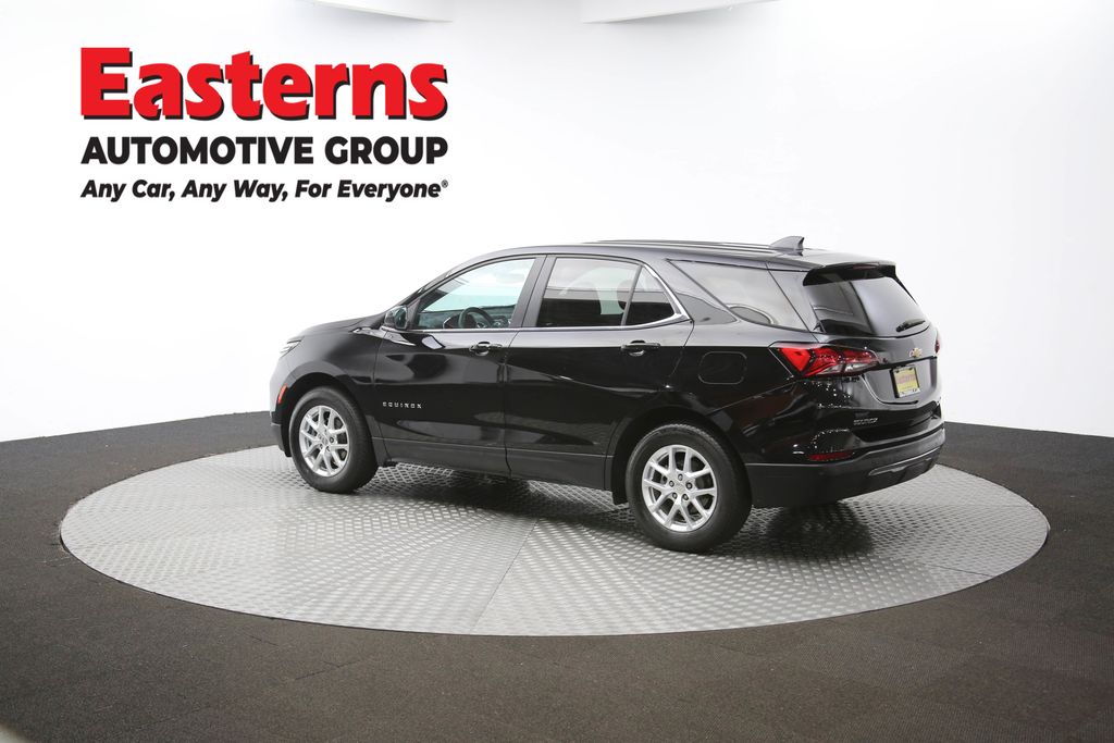 Vehicle image 33 of 62