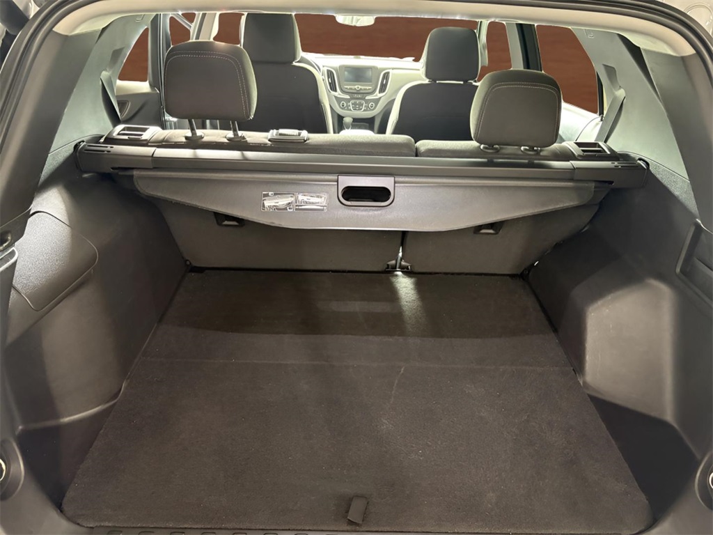 Vehicle image 21 of 35