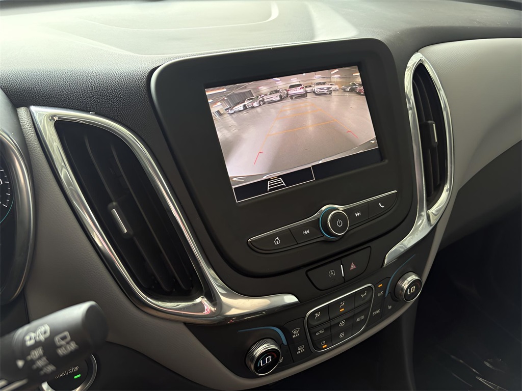 Vehicle image 19 of 35