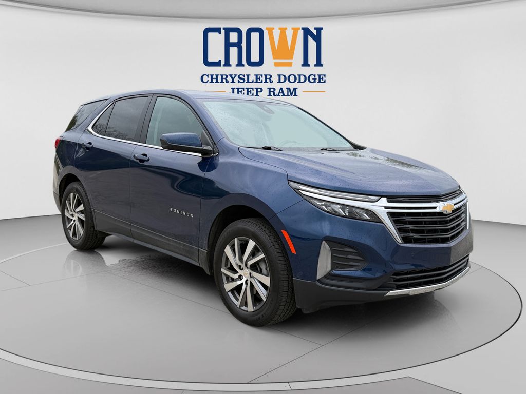 2023 Chevrolet Equinox LT Image 3 of 29