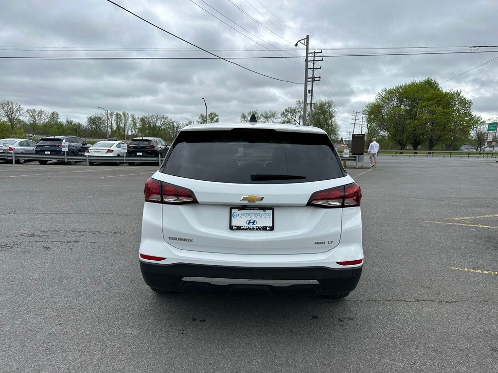 Vehicle image 6 of 27