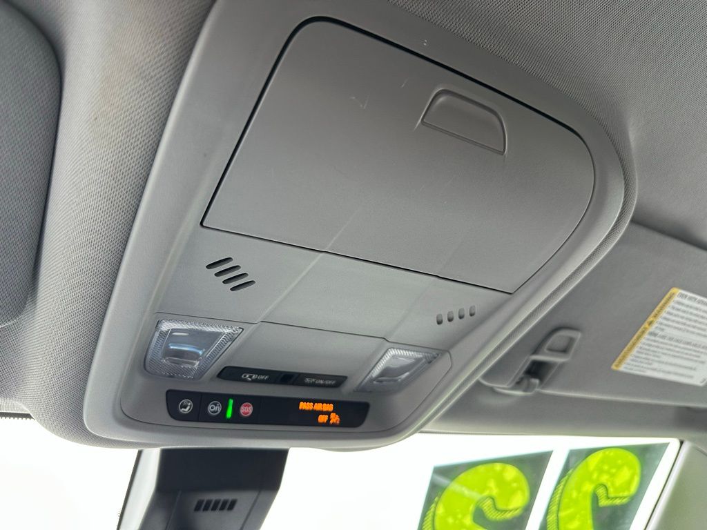 Vehicle image 26 of 27