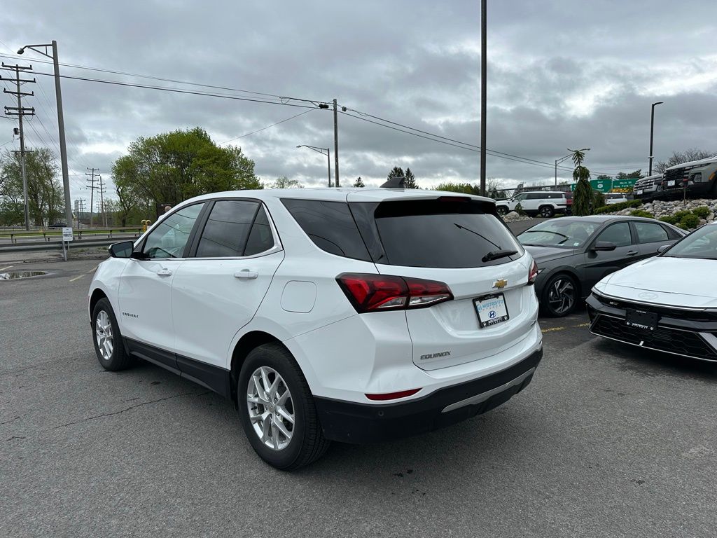 Vehicle image 7 of 27