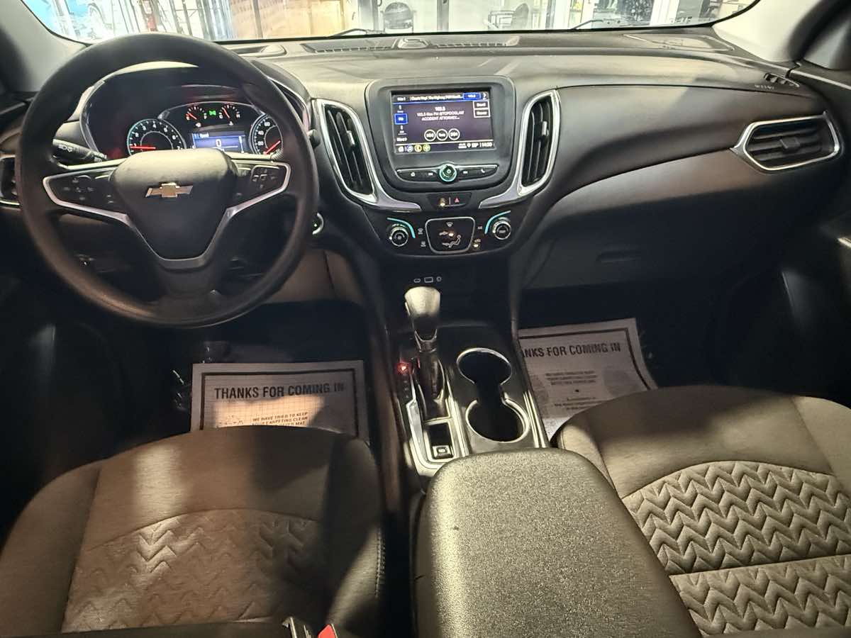 Vehicle image 27 of 45