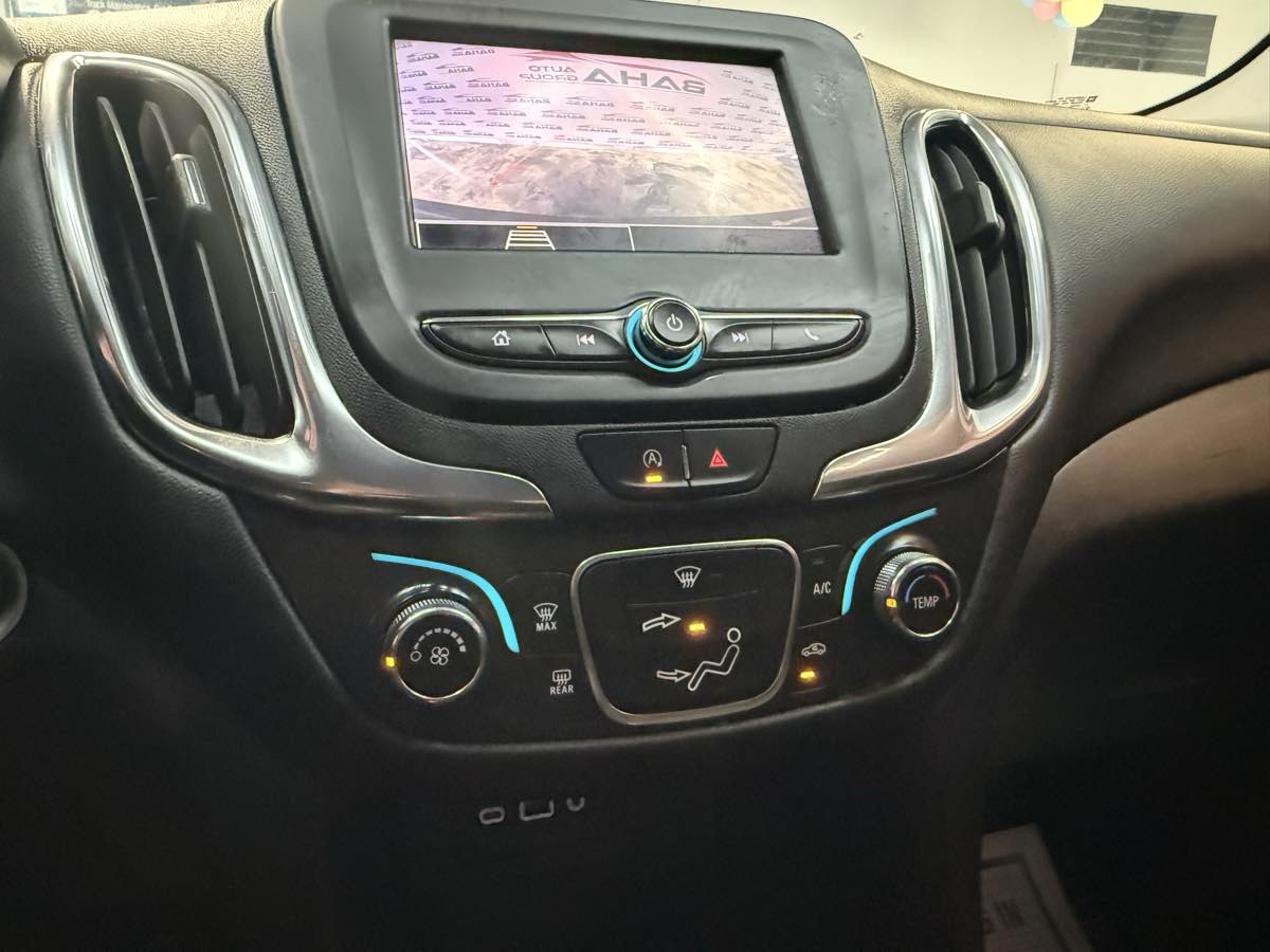 Vehicle image 24 of 45