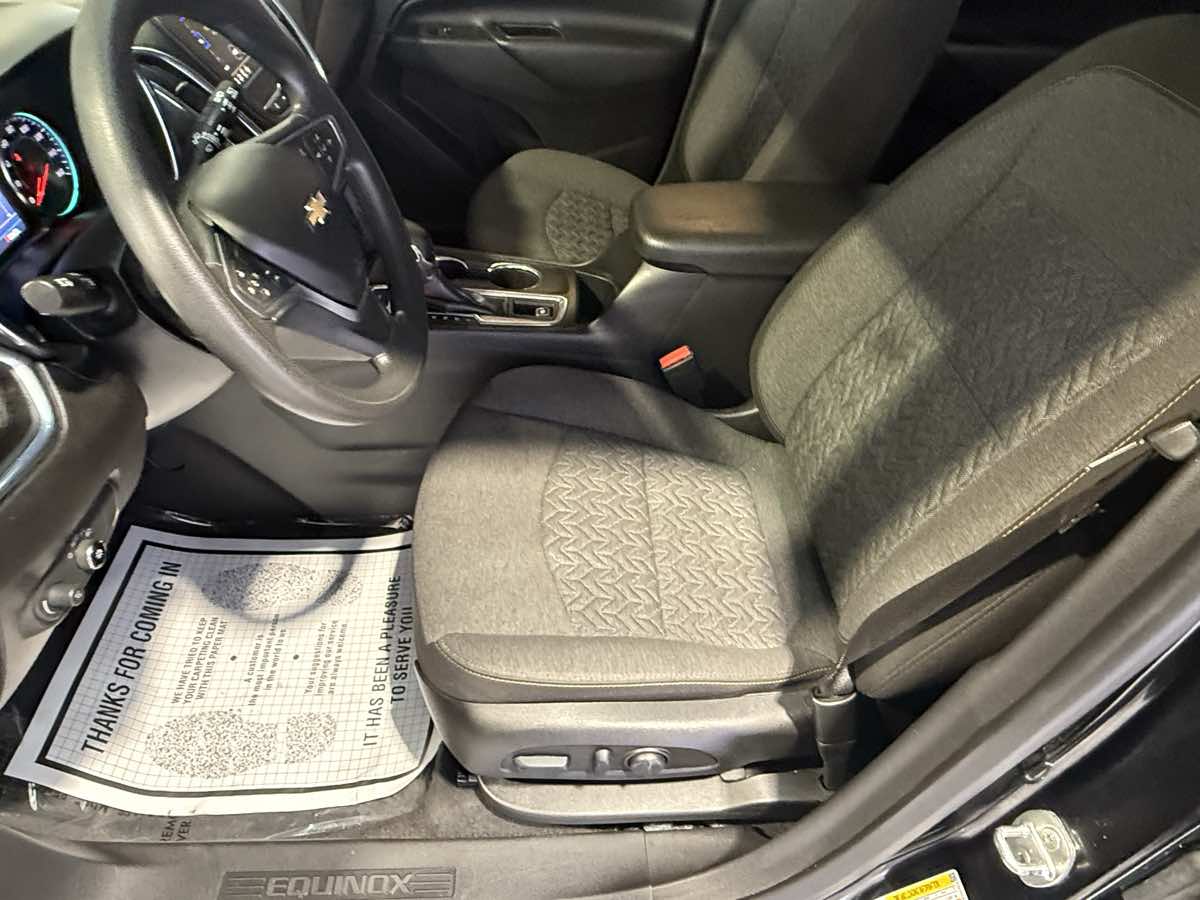 Vehicle image 31 of 45