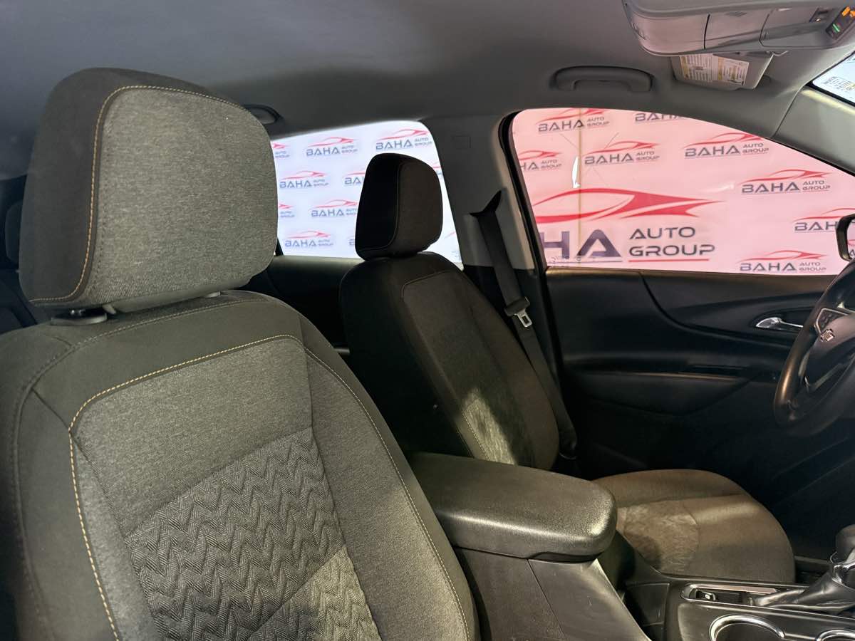 Vehicle image 42 of 45
