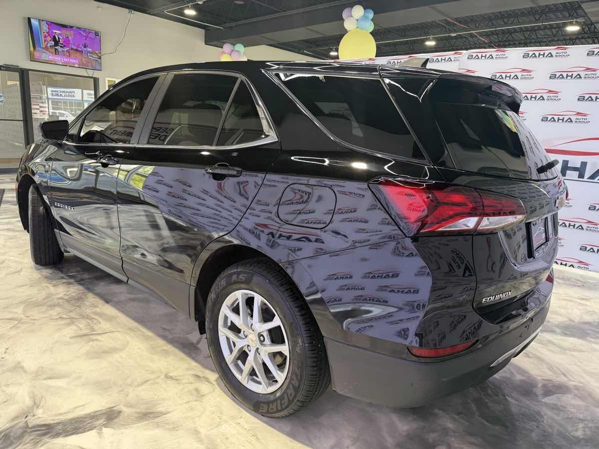 Vehicle image 7 of 45