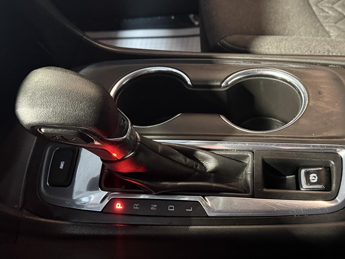 Vehicle image 26 of 45