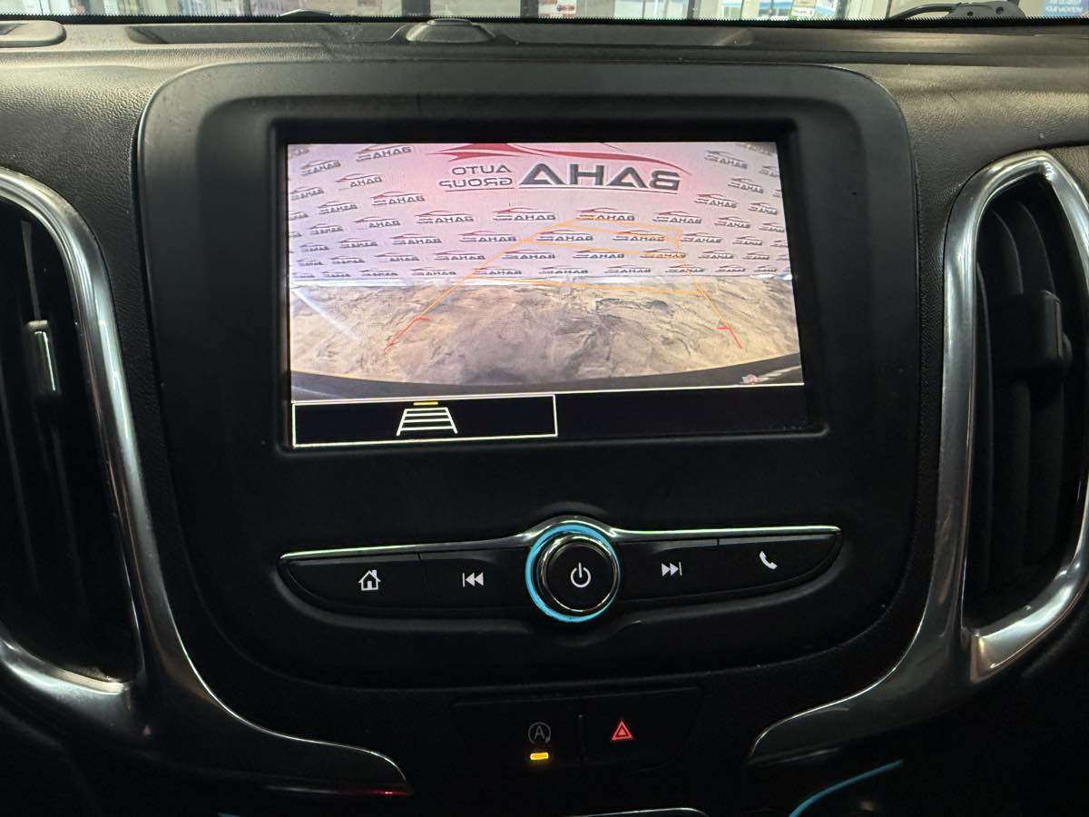 Vehicle image 23 of 45